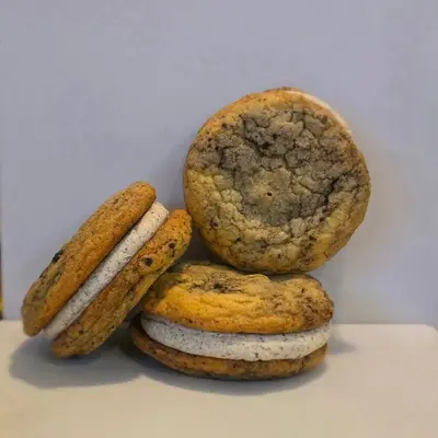 Cookies & Cream Sandwich Cookie