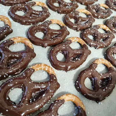 Chocolate Covered Pretzels