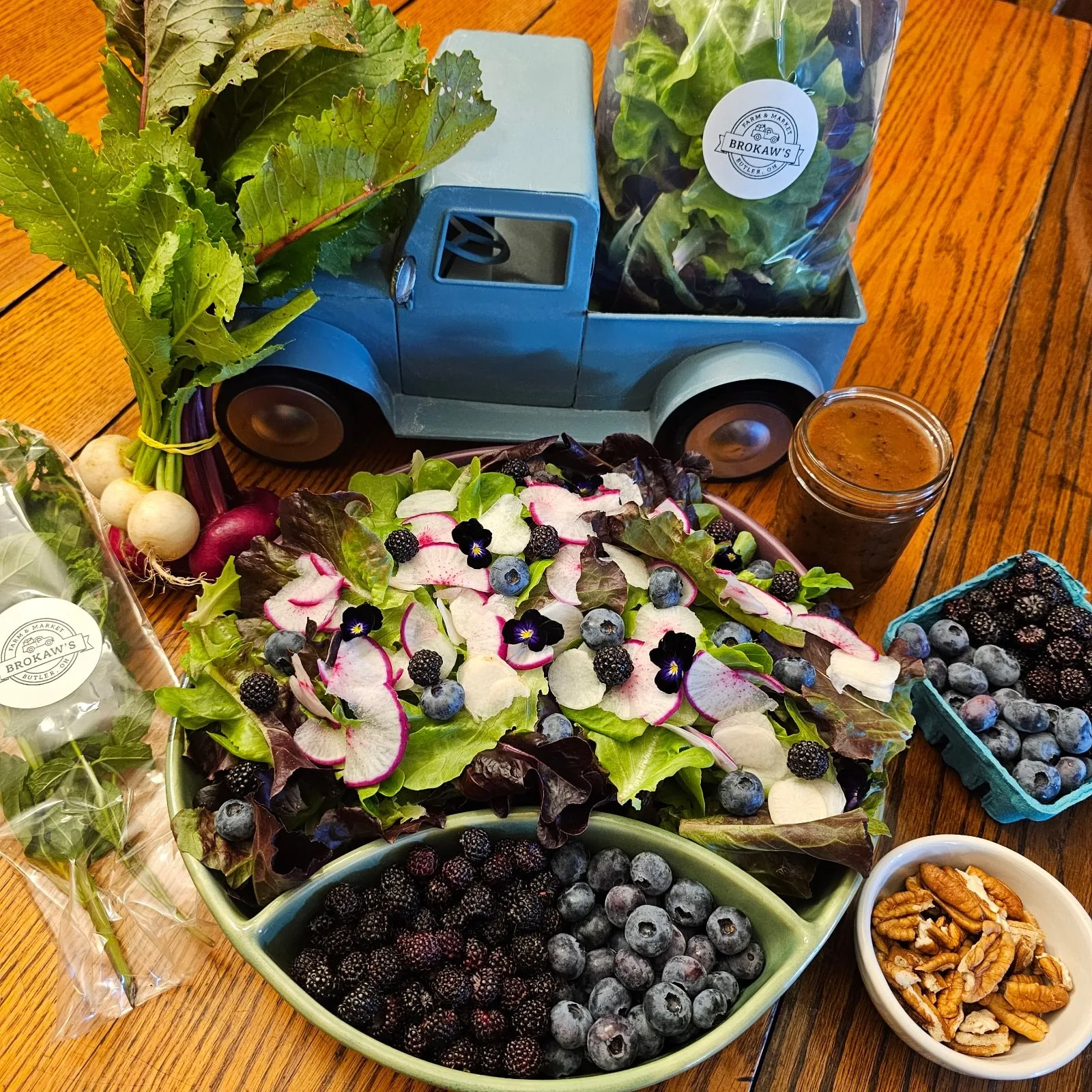Mixed Berry Gourmet Salad Kit